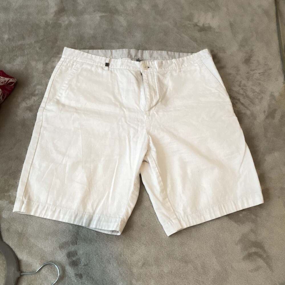 Calvin Klein White Corduroy Shorts Size 34